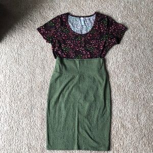LuLaRoe BNWT Cassie & leggings material classic T